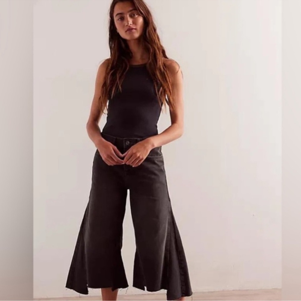 We The Free Ripple Wide-Leg Pieced Cropped Jeans- Black Size 28 NWT